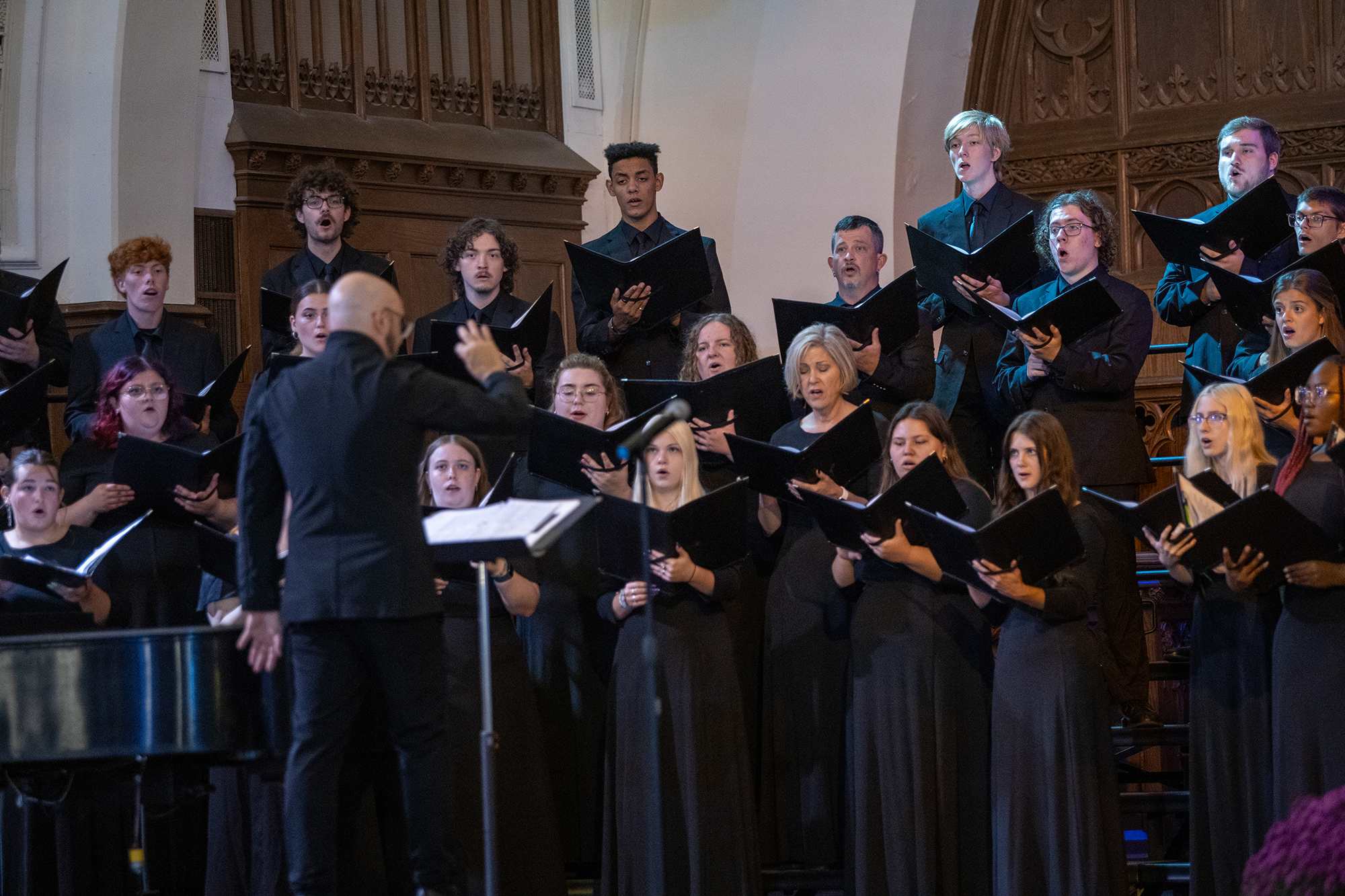 CMU choir performs